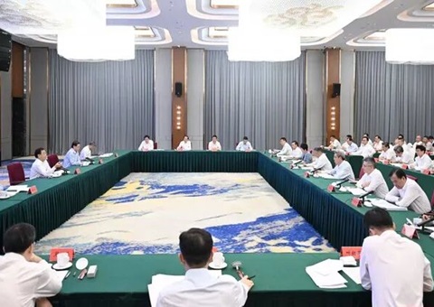 江苏召开全省沿海地区高质量生长座谈会